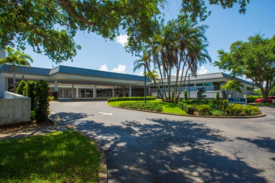 More Photos Of 777-787 37th St, Vero Beach Medical For Lease