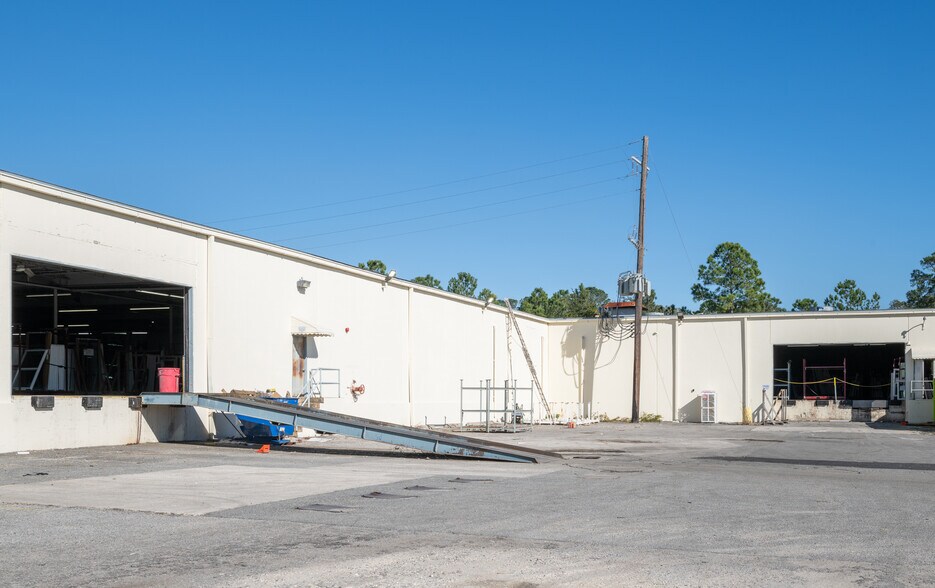 More Photos Of 243-245 N Lane Ave, Jacksonville Service For Sale