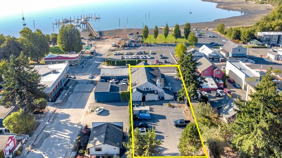 More Photos Of 3388 Byron St, Silverdale Freestanding For Sale