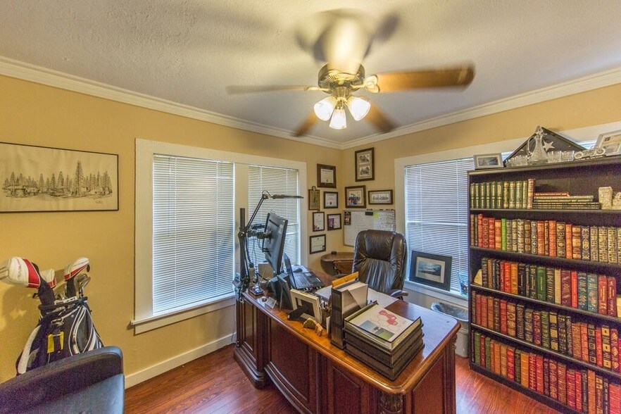 More Photos Of 1502 Main St, Seabrook Office Residential For Lease