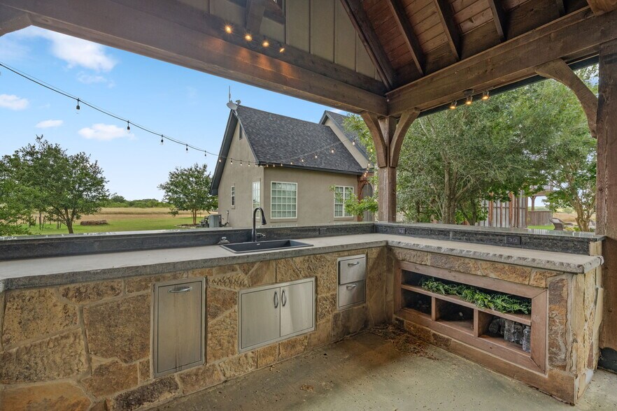 More Photos Of 2538 County Road 223, Floresville Land For Sale