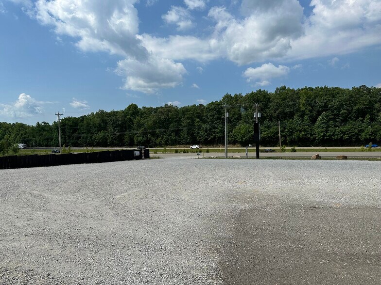 More Photos Of 277 Luther Seiber Blvd, Pioneer Restaurant For Sale