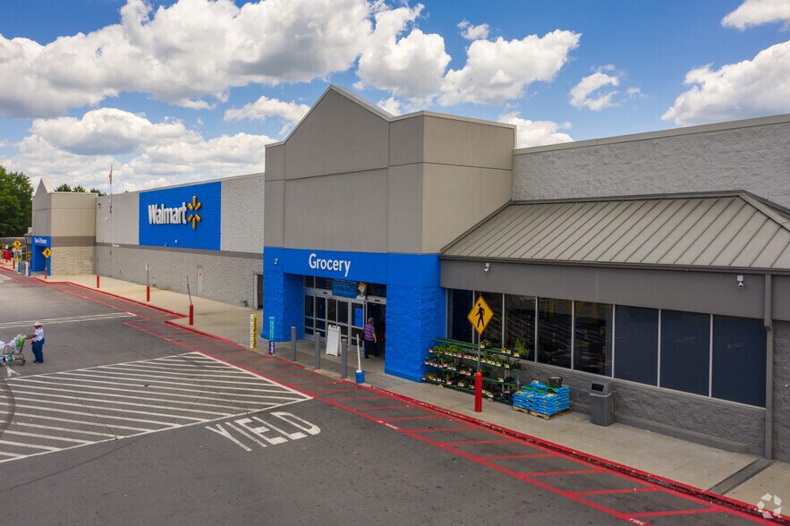 More Photos Of 600 Carrollton Villa Rica Hwy, Villa Rica General Retail For Lease