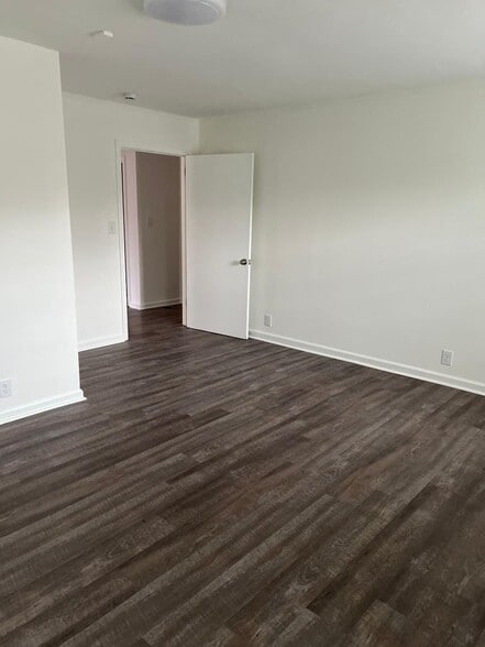 More Photos Of 3165 Washington St, Covington Office Residential For Sale