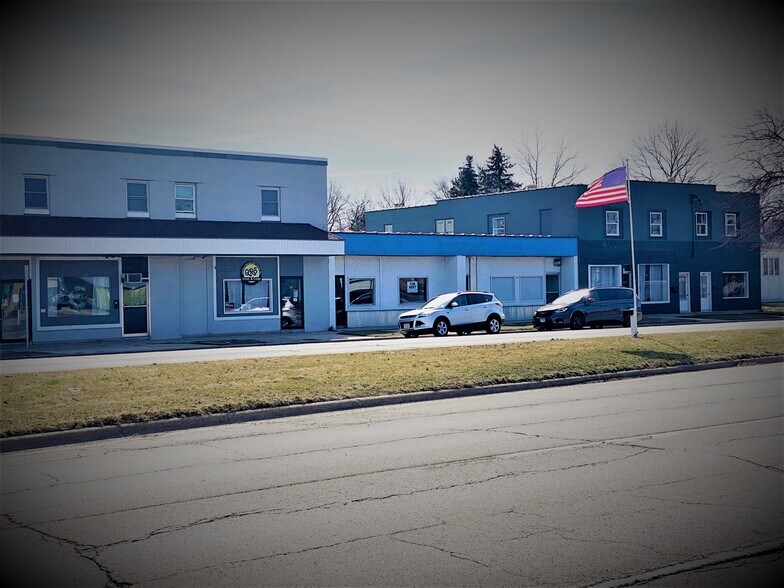 More Photos Of 539 Blackhawk Blvd, South Beloit Medical For Lease