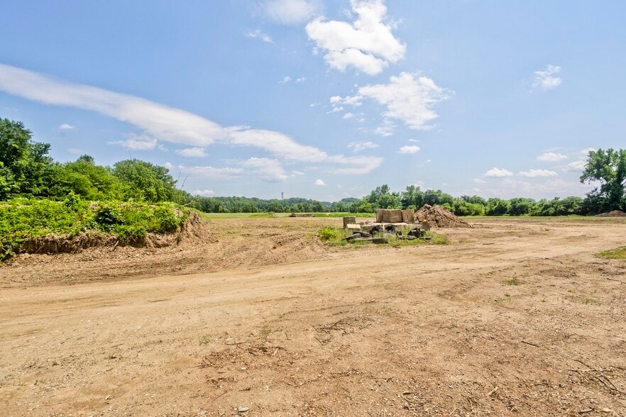 More Photos Of 166-186 Ashley Ave, West Springfield Land For Sale