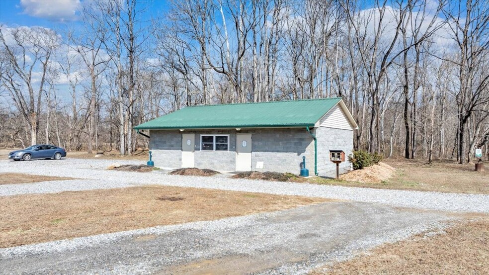 More Photos Of 319 T B Stanley Hwy, Bassett Trailer Camper Park For Sale