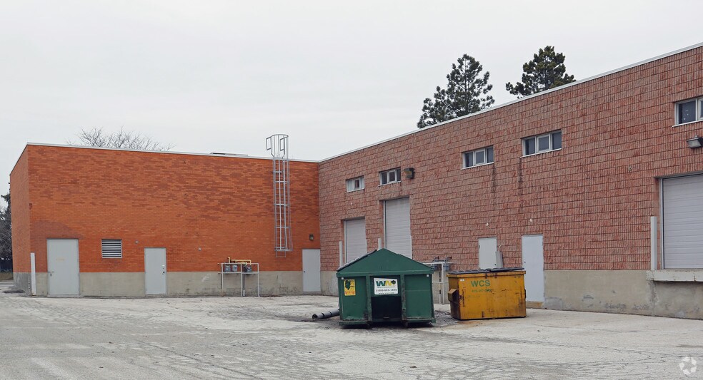 More Photos Of 2651 John St, Markham Light Distribution For Lease