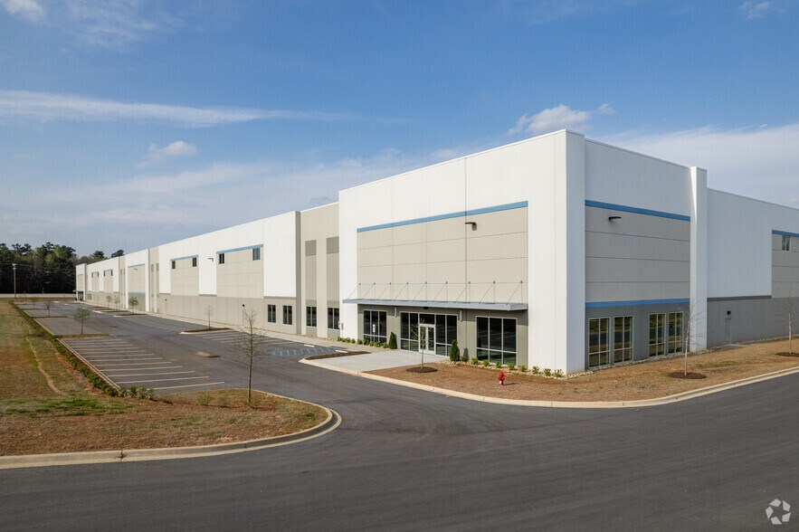 Primary Photo Of 6675 Highway 221, Roebuck Warehouse For Lease