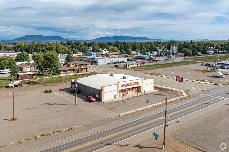 More Photos Of 217 Spruce St, La Jara Freestanding For Sale