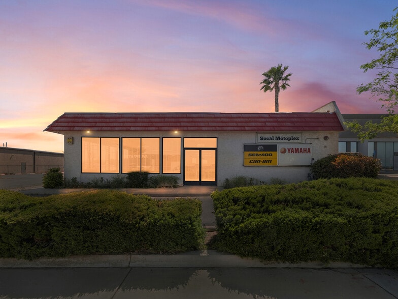 More Photos Of 13815 Park Ave, Victorville Warehouse For Lease