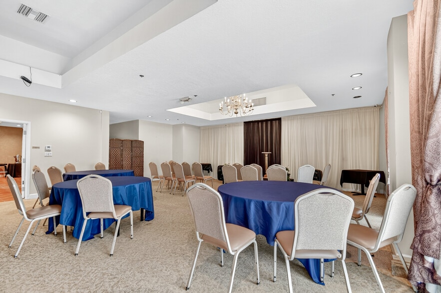 More Photos Of 1915 A1A S, Saint Augustine Restaurant For Sale