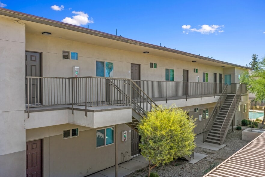More Photos Of 2016 W Orangewood Ave, Phoenix Apartments For Sale