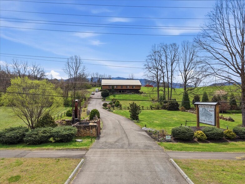 More Photos Of 7264 E Lamar Alexander Pky, Townsend Freestanding For Sale