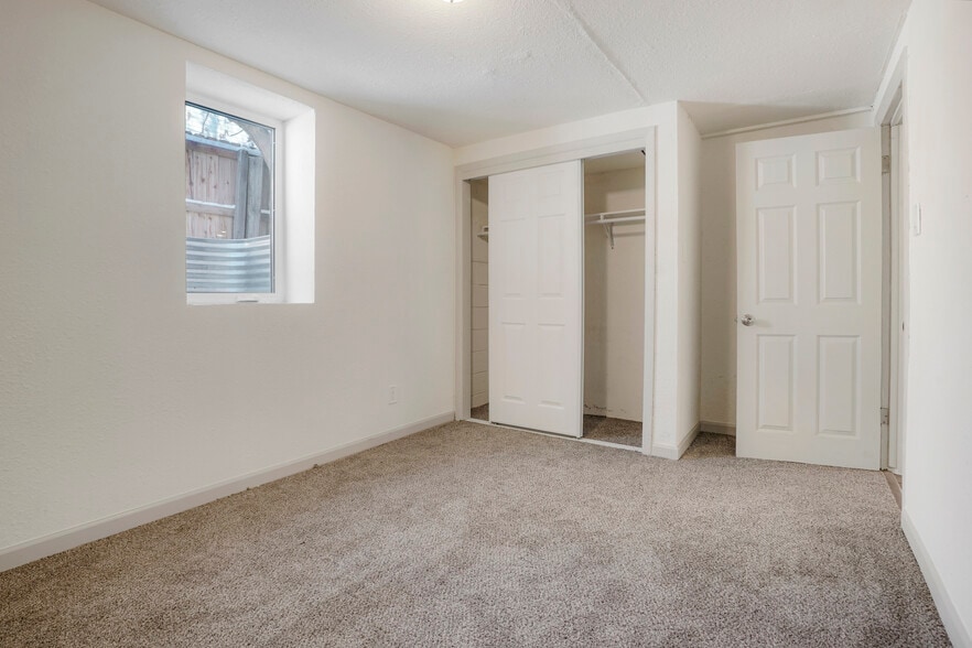 More Photos Of 982 S Sheridan Blvd, Denver Apartments For Sale