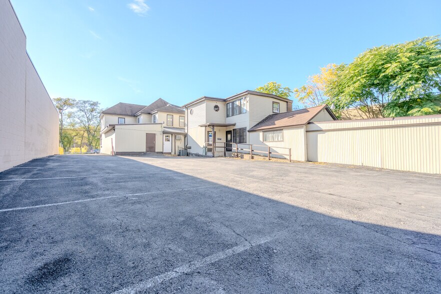 More Photos Of 3532 W Genesee St, Syracuse Restaurant For Sale