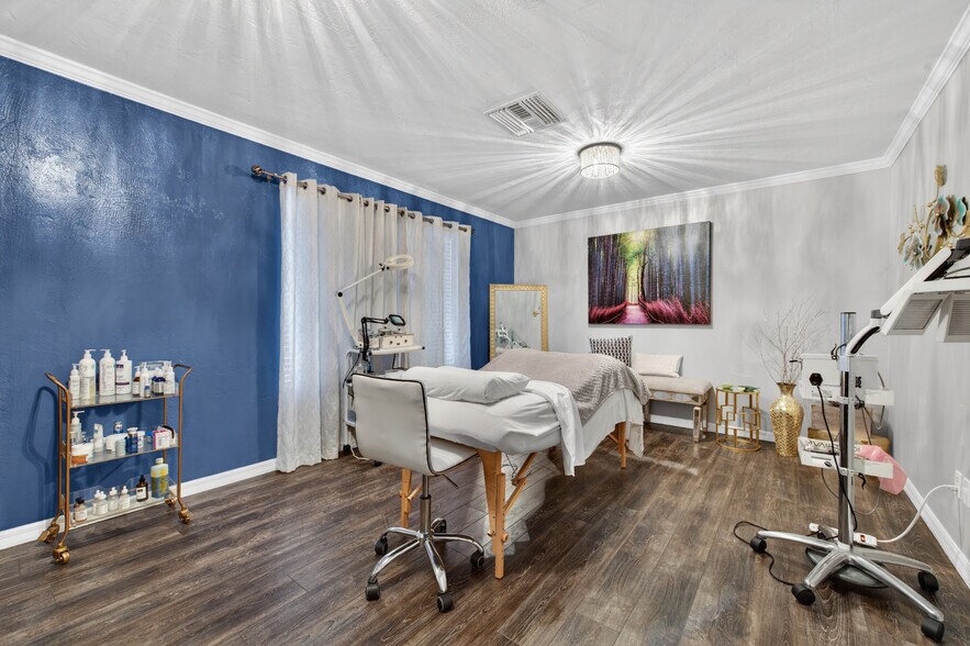 More Photos Of 555 W Granada Blvd, Ormond Beach Medical For Sale