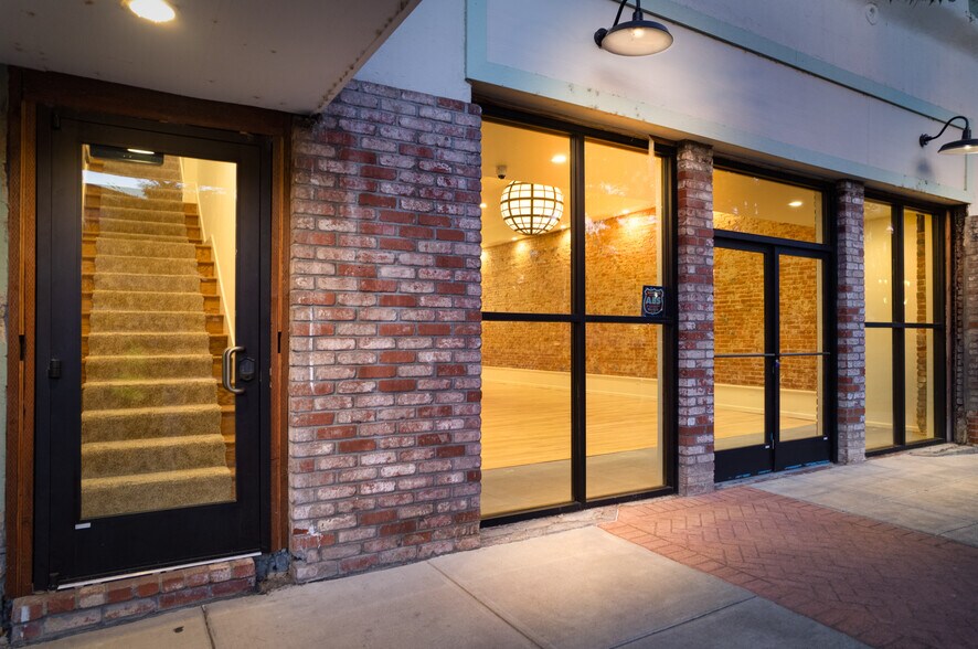 More Photos Of 302 N Main St, Lakeport Storefront For Sale