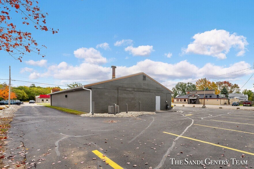 More Photos Of 1343 Whitehall Rd, Muskegon Medical For Sale