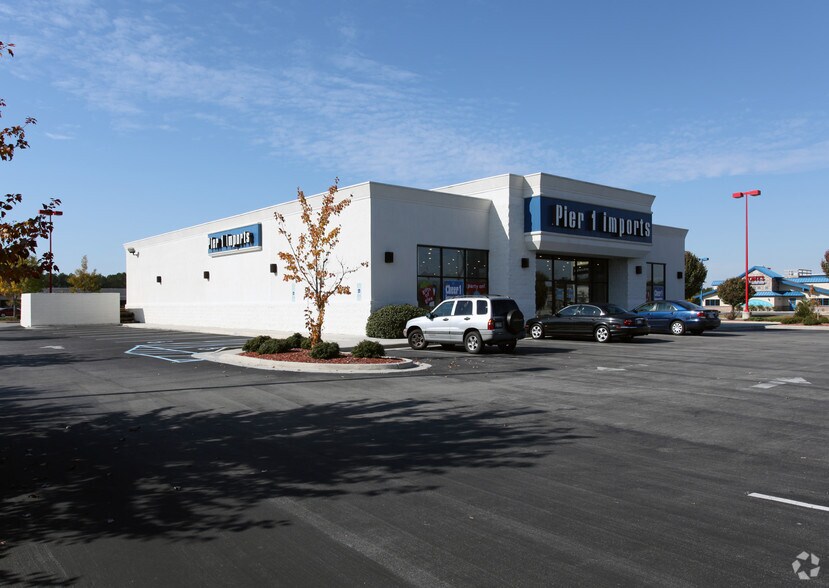More Photos Of 1305 Western Blvd, Jacksonville Unknown For Lease