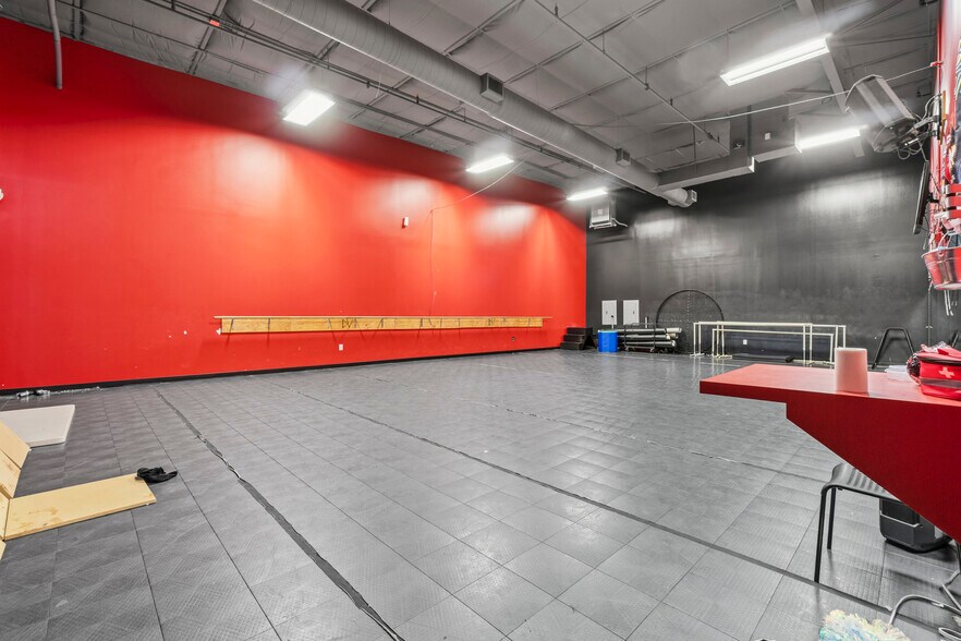 More Photos Of 28519 Sweetgum Rd, Magnolia General Retail For Sale