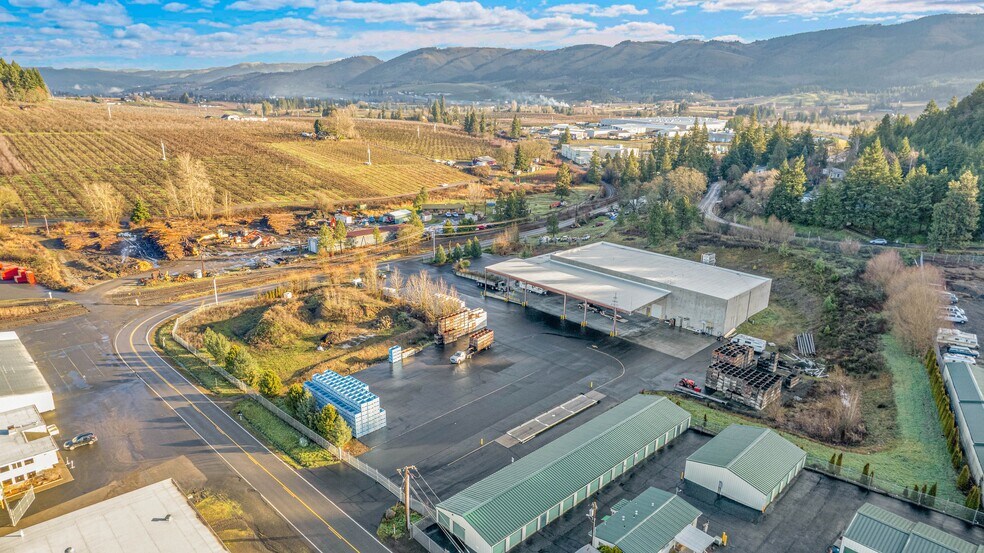 More Photos Of Stadelman, Hood River Industrial For Sale