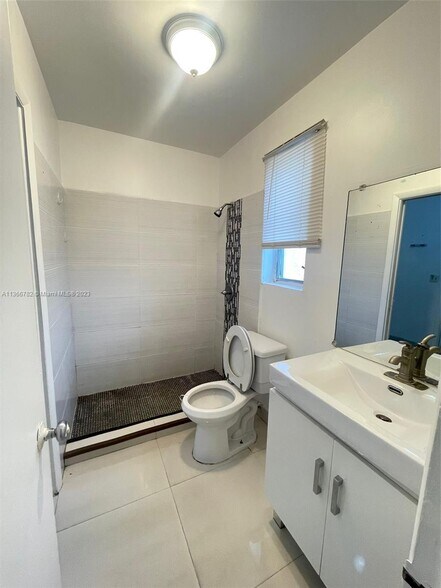 More Photos Of 213 SE Park St, Dania Apartments For Sale