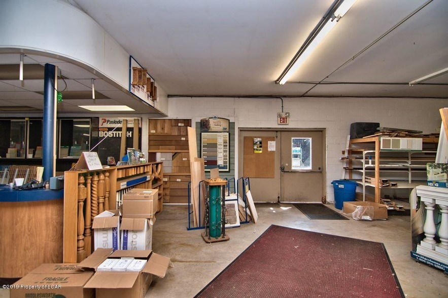 More Photos Of 541 State Route 93, Sugarloaf Light Distribution For Lease