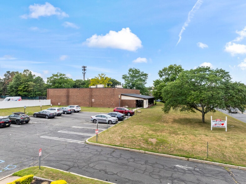 More Photos Of 154 Tices Ln, East Brunswick Manufacturing For Sale