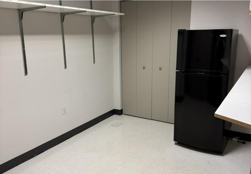 More Photos Of 111 Mount Carmel Rd, Parkton Storefront Retail Office For Lease
