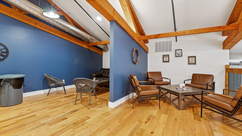 More Photos Of 100 Grand Vintners Lane, Lake Ozark Winery Vineyard For Sale