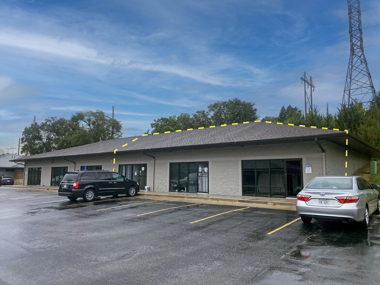 Primary Photo Of 1008 Lincoln Rd, Bellevue Storefront Retail Office For Lease