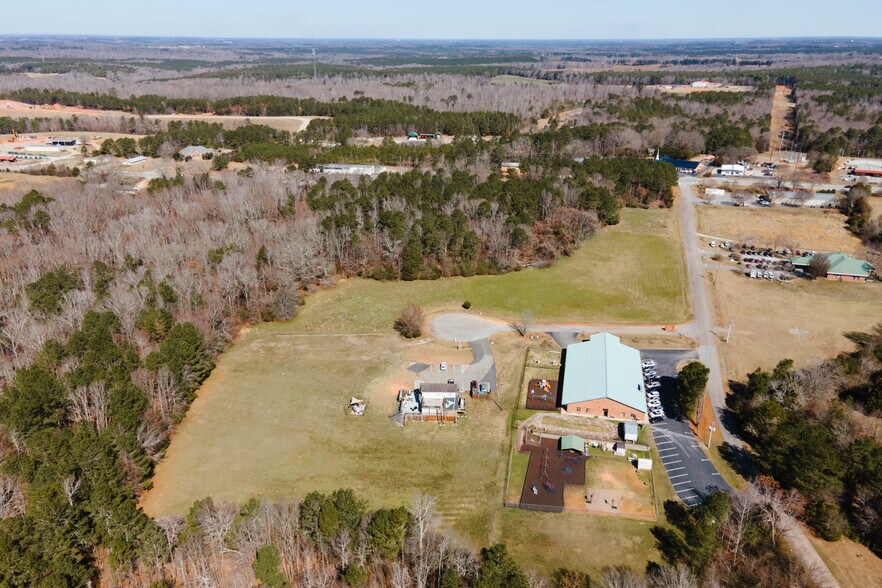 More Photos Of 9 Callaway Dr, Crawford Restaurant For Sale