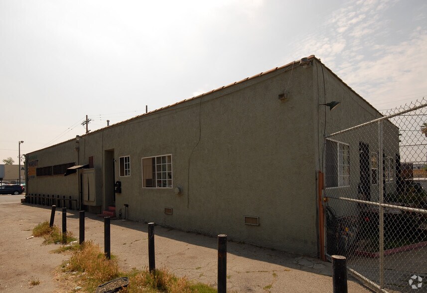More Photos Of 4071 S Main St, Los Angeles Storefront Retail Residential For Sale