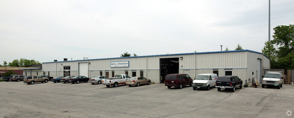 More Photos Of N58 W14776-W14782 Shawn Cir, Menomonee Falls Warehouse For Lease