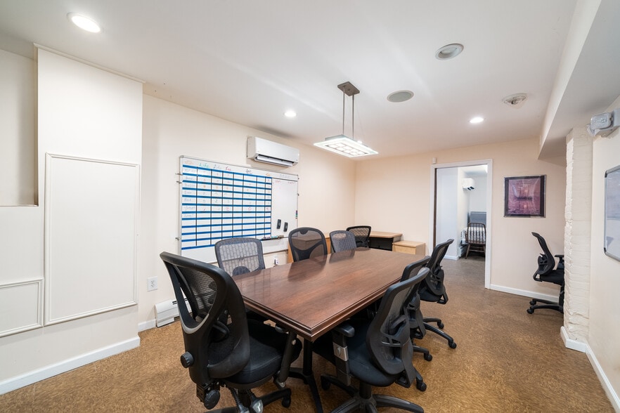 More Photos Of 715 Washington St, Hoboken Loft Creative Space For Lease