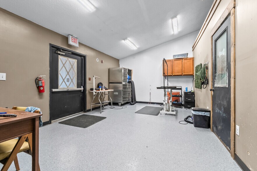 More Photos Of 136 Concord Rd, Jonesville Office For Sale