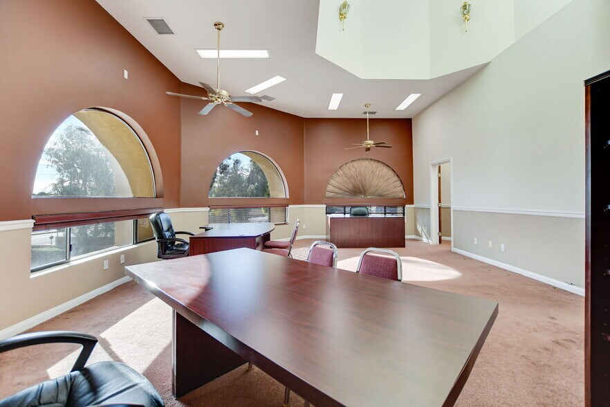 More Photos Of 34590 W County Line Rd, Yucaipa Storefront Retail Office For Lease