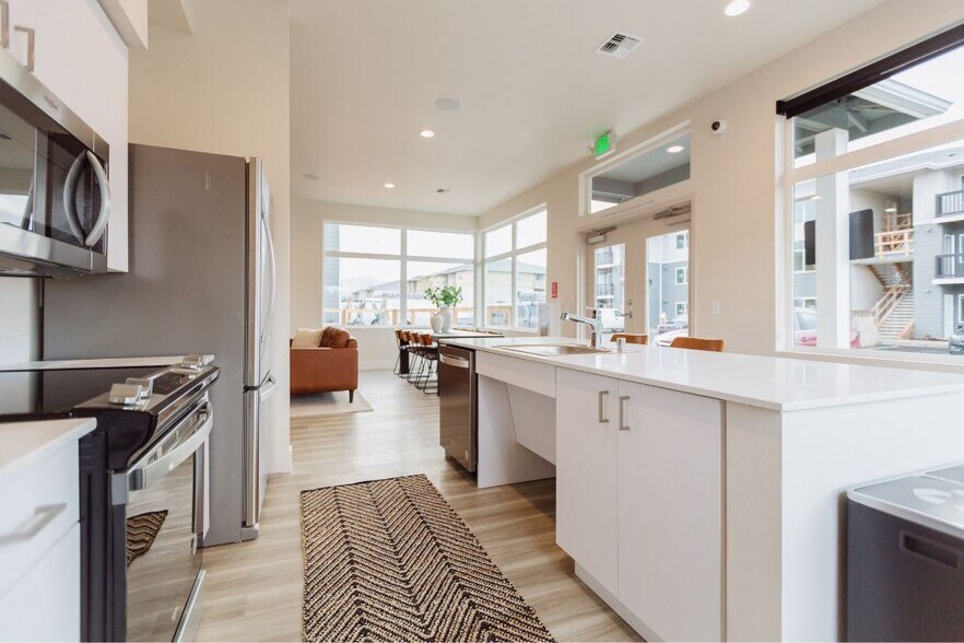 More Photos Of 200 E McCorquedale Rd, Burlington Apartments For Sale