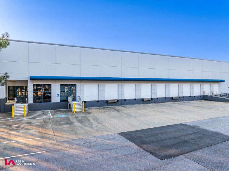 More Photos Of 1300 Northbrook Pky, Suwanee Warehouse For Lease
