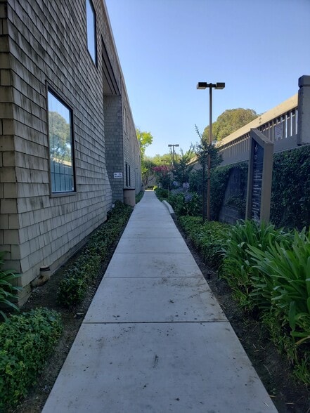 More Photos Of 125 N Jackson Ave, San Jose Medical For Sale