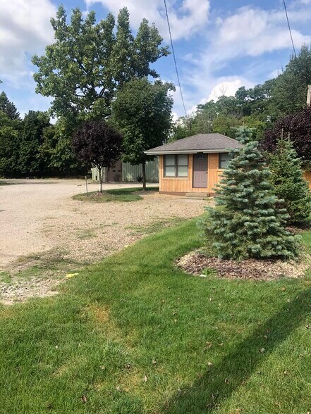 More Photos Of 4355 Hickory Ridge Ave, Brunswick Warehouse For Sale