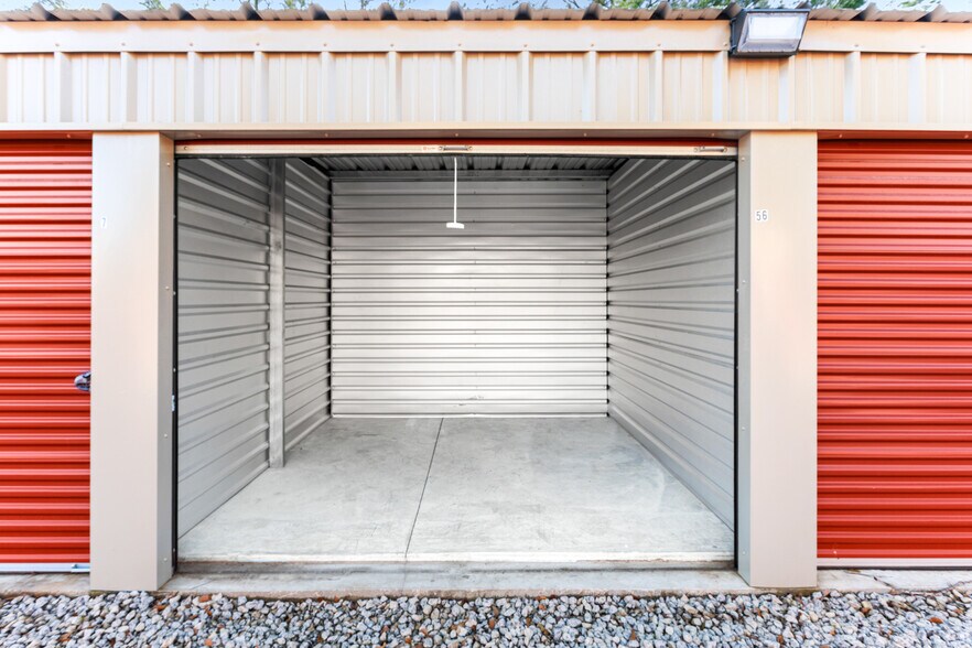 More Photos Of 74 Cornerstone Ln, Brunswick Self Storage For Sale