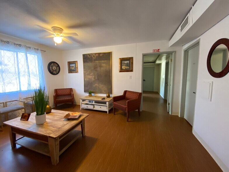 Primary Photo Of 275 N Main St, Manteca Religious Facility For Lease