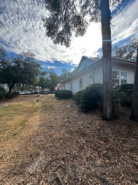 More Photos Of 1850 Bellair Blvd, Orange Park Medical For Sale