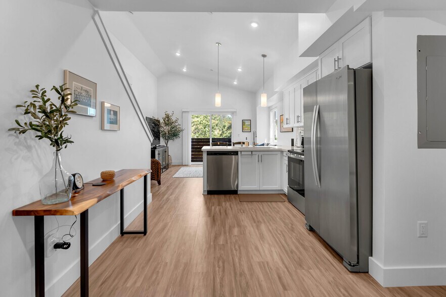 More Photos Of 564 Higuera St, San Luis Obispo Apartments For Sale