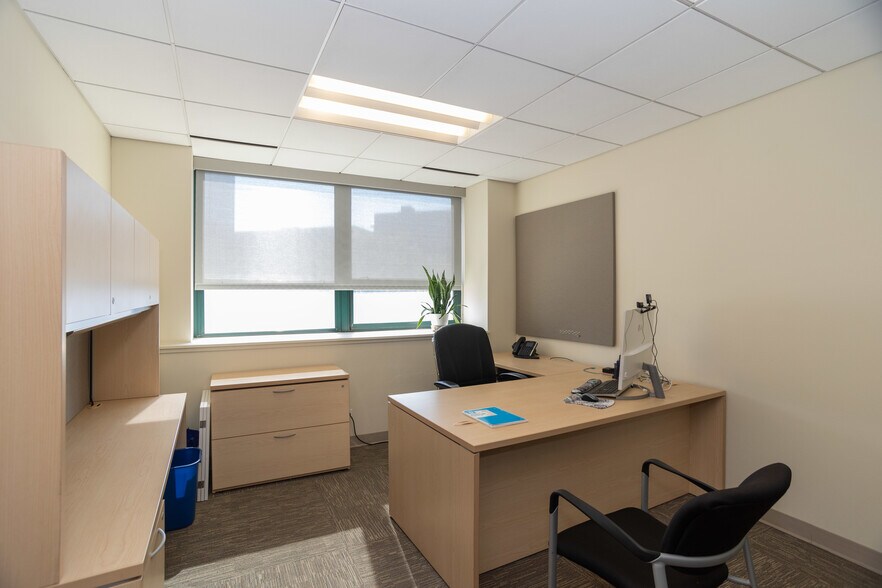 More Photos Of 1030 W Chicago Ave, Chicago Office For Sale