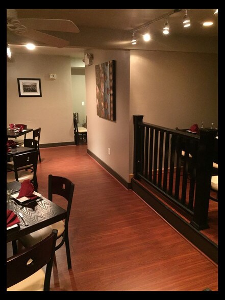 More Photos Of 31 S State St, Newtown Storefront Retail Residential For Lease