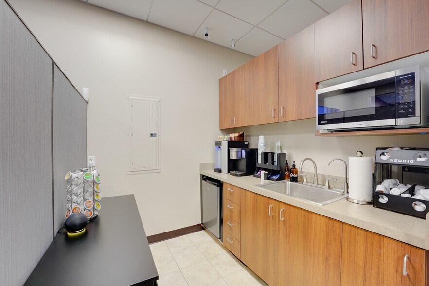 More Photos Of 5927 Balfour Ct, Carlsbad Office For Sale
