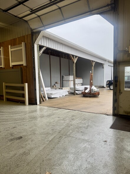 More Photos Of 5260 S Clinton Trl, Eaton Rapids Manufacturing For Sale
